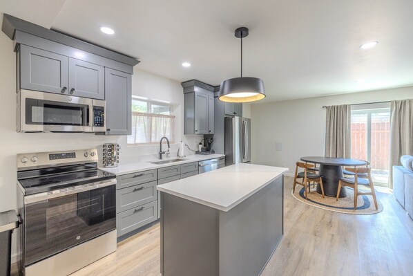 Microwave, oven, stovetop, dishwasher