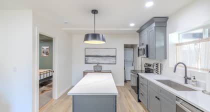 SLC Cozy Backhouse - Downtown SLC Base