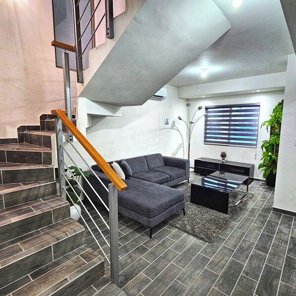 Smart TV - Vane's House 5 minutes from the Consulate (Juárez)