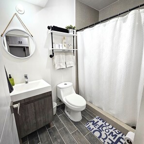 Hair dryer, towels, soap, toilet paper - Vane's House 5 minutes from the Consulate (Juárez)