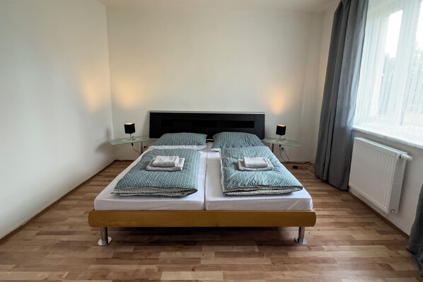1 habitación, wifi y ropa de cama