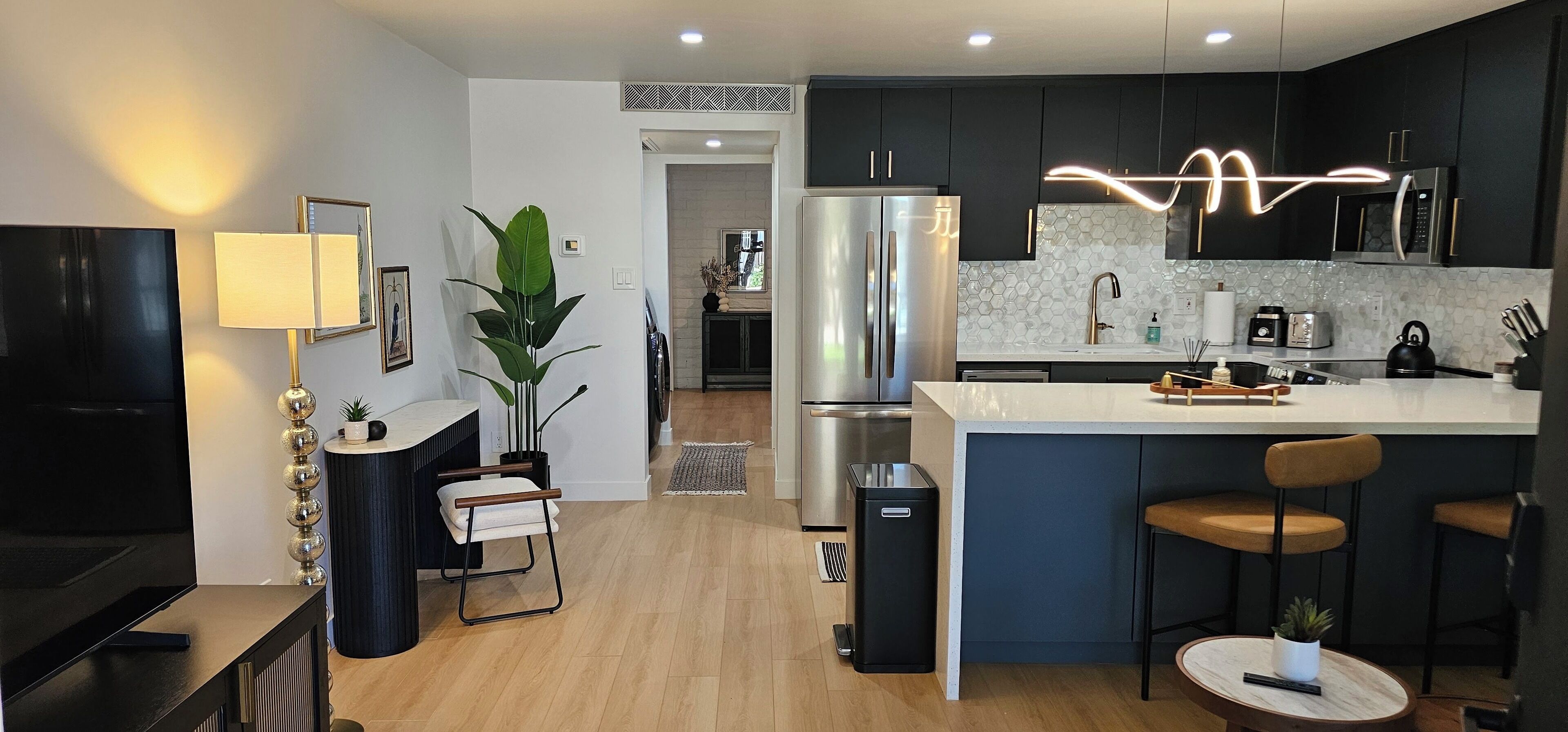 Microonde, forno, piano cottura, lavastoviglie