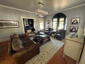 Living area - LOCATION! LOCATION! LOCATION!
Welcome to The Purple House! (Birmingham)