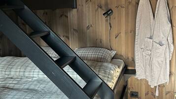 4 soveværelser, strygejern/strygebræt, Wi-Fi, sengetøj