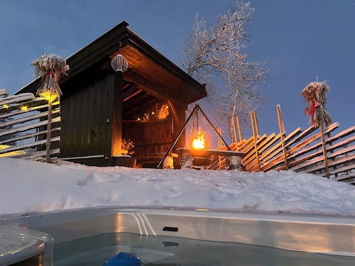 High standard mountain cabin – sauna- outdoor jacuzzi – 4 bedrooms- pet friendly
