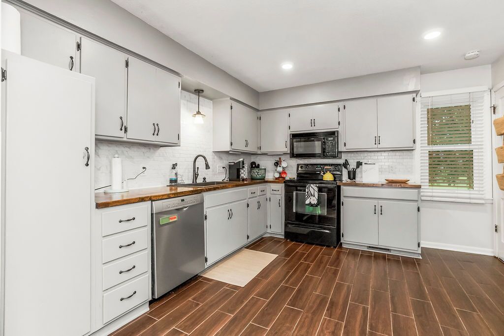 Microwave, oven, stovetop, dishwasher