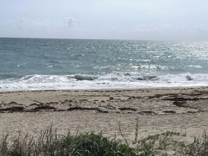 Chaise longue, serviettes de plage