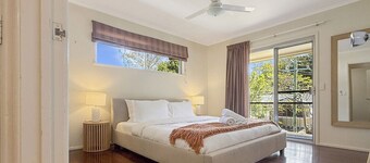 Spacious Family Retreat with Pool/Pet friendly