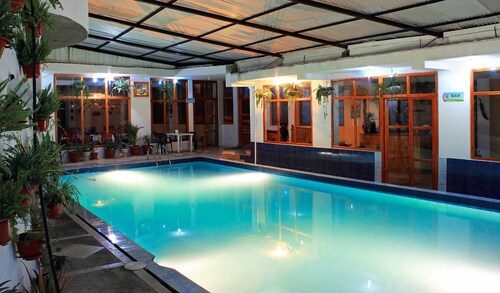 Hostal y Complejo Turistico La Rueda