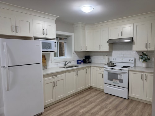 The Orchard Basement Cozy 2BR