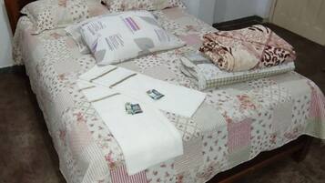 1 bedroom, iron/ironing board, internet, bed sheets