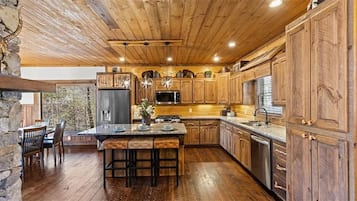 MikrovÄgsugn, ugn, spishÀll och diskmaskin