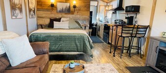 Cozy 2 bedroom cabin near Raystown Lake Region