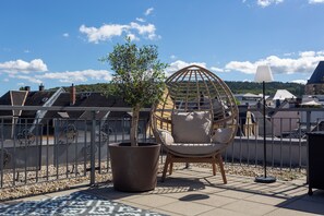 Terrace/patio - Rooftop suite with private sauna above the rooftops of Schneeberg (Schneeberg)