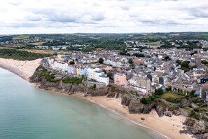 House | 4 bedrooms - Lan Y Mor - Close to Town and Beach (Tenby)