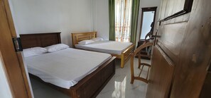 2 bedrooms, iron/ironing board, bed sheets