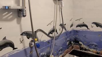 Dusche, Handtücher, Seife, Toilettenpapier