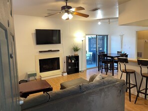 TV, fireplace - 2/2 Condo in Historic District Walking Distance to EVERYTHING!! (San Marcos)
