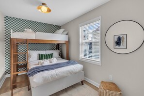 2 bedrooms, iron/ironing board, free WiFi, bed sheets - Professionally Cleaned with Linens+Towels and Pet Friendly (Seaside Heights)
