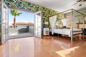 6 bedrooms, desk, iron/ironing board, travel crib