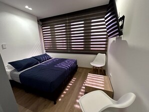 1 chambre, fer et planche à repasser, accès à Internet, literie fournie