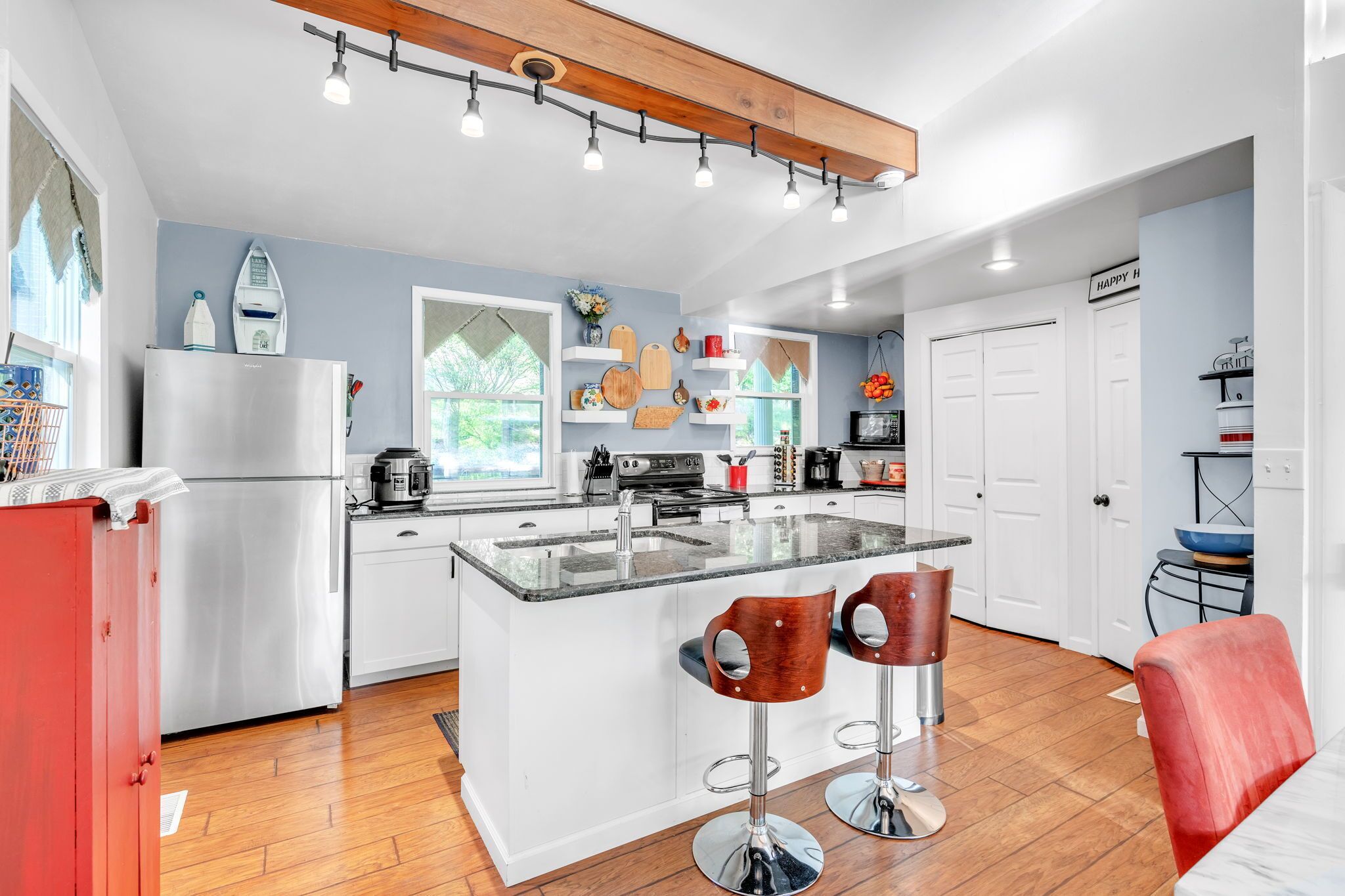 Microwave, oven, stovetop, dishwasher