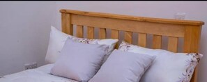 WiFi, bed sheets