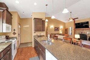 Private kitchen - Peaceful McCall Retreat: Near DT & Payette Lake (McCall)