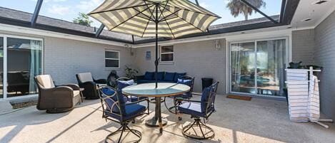 Outdoor dining