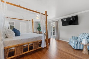 4 bedrooms, iron/ironing board, travel cot, WiFi