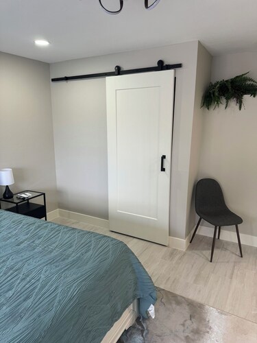 Newly Renovated Coastal Beach Studio • Walk to Beach • Private & Pet Friendly