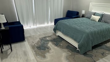1 habitación, tabla de planchar con plancha, wifi y ropa de cama