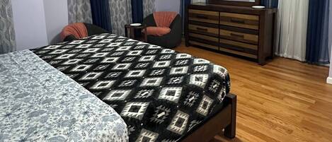 3 bedrooms, iron/ironing board, free WiFi, bed sheets