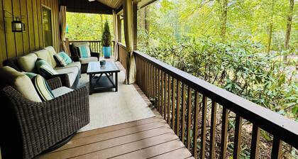 Peaceful Gated Retreat on Murray Cove