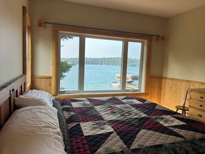 2 عدّة غرف نوم وواي فاي وملاءات أسرّة