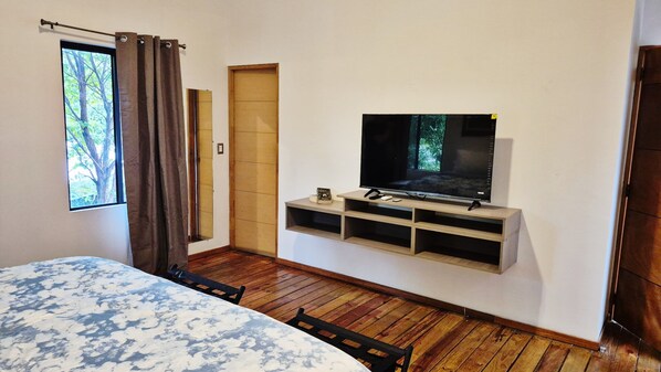 Tabla de planchar con plancha y wifi gratis 