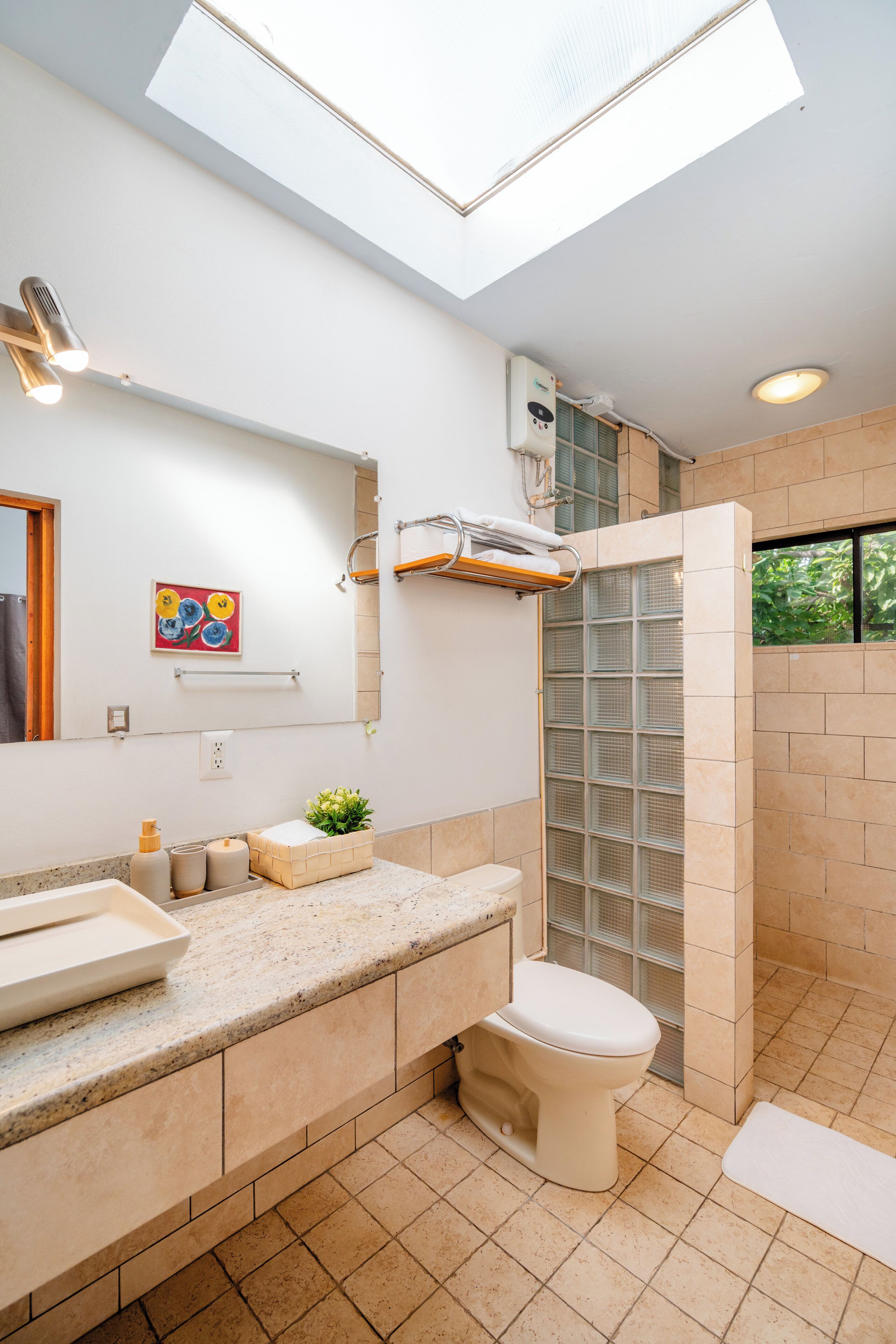 House, Garden View | Bathroom | Shower, towels, soap, shampoo