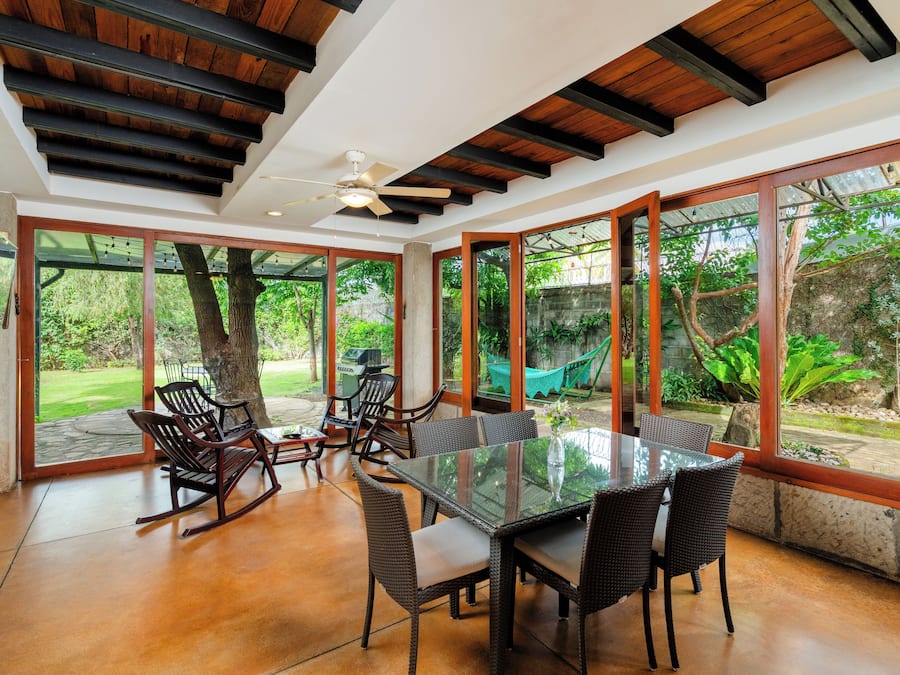 Casa, vista para o jardim | Área de estar