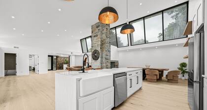 Luxury 6BR Contemporary Retreat with Pool, Gym & Dual Balconies – Near NYC