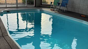 Alberca techada y alberca climatizada