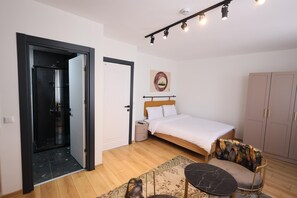 Standard Apartment, 1 Bedroom | Premium bedding, desk, laptop workspace, blackout drapes - Evra Suites (İstanbul)