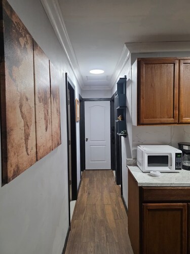 3-bedroom house next to universal epic park, leave the car you can walk it !