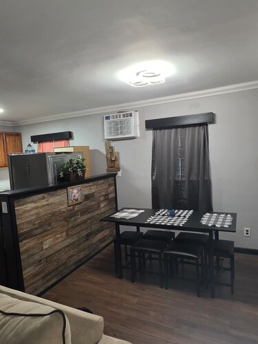 3-bedroom house next to universal epic park, leave the car you can walk it !