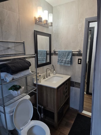 Asciugacapelli, asciugamani, sapone, carta igienica. 3-bedroom house next to universal epic park, leave the car you can walk it !
