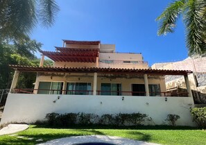 Front of property - 2 Rec Vista a las Montañas I Terraza (Ixtapa)