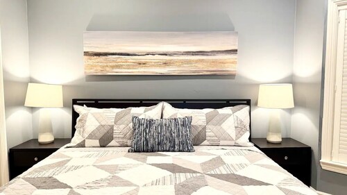 Modern Luxe King Suite in Heart of San Jose