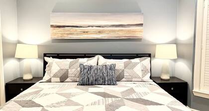 Modern Luxe King Suite in Heart of San Jose