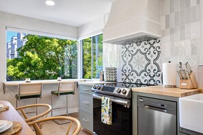 Microwave, oven, stovetop, dishwasher