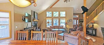 McNary 20 - A/C, Hot Tub, Foosball