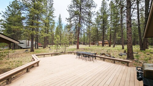 Lookout 3 - SHARC Passes, Walk to SHARC, Sunriver Traditional